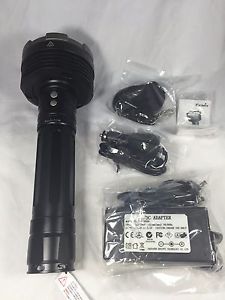 3500 LUMEN    Fenix RC40 LED Police Search & Rescue Flashlight + Charger & Cords