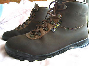 Rare! VASQUE Italy SKYWALK Leather GoreTex Hiking Boots!!  Men's  9.5