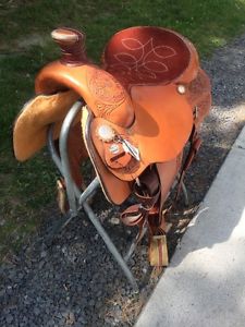 16" New Used Western Roping Saddle Circle Y