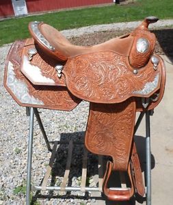 Dale Chavez Western Show Saddle. Corner Cut, 16-17" Seat. FREE US SHIPPING.