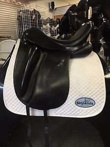 HOLD: Used Custom Saddlery Wolfgang Solo Dressage Saddle Size 17.5'' Black