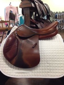 Amerigo DJ Jumping/Close Contact Saddle 18"