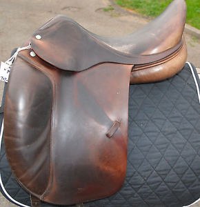 Amerigo Dressage Saddle 16 1/2 N inch seat comes with leather girth