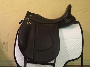 Frank Baines Omni Dressage Low Head Calf Leather XWide XXWide Saddle