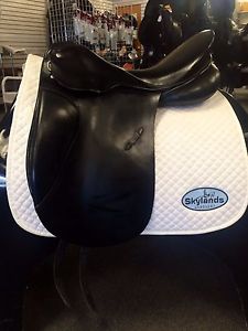 HOLD: Used Passier Optimum Dressage Saddle Size 17.5" Black