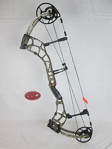 2016 Bear Archery Escape Right Hand 60# Xtra Camo Compound Bow