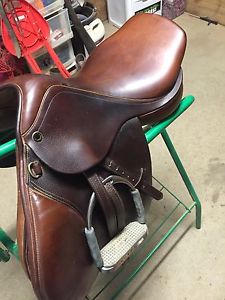Thornhilll Pro Trainer 16.5" Jumping Saddle