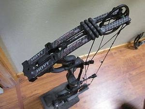 2015 Hoyt Carbon Spyder 30 Black 60-70 Pound. Draw 29"