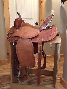 Court's Miss Rodeo America Barrel/Roping Saddle 14"