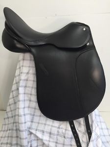 Passier Compact Dressage Saddle Black 17 1/2" Medium Tree Size 2 18.5" Flap New