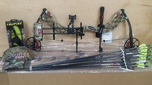 2016 Bowtech CARBON KNIGHT RAK PACKAGE NEW  60-70# Camo 1 dz. Arrows Release LH