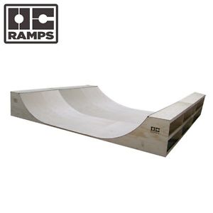 HALF PIPE SKATE RAMP, SKATEBOARD, HALF PIPE,