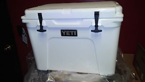 YETI Tundra 50 Polyethylene Cooler 45.6 qt. White new