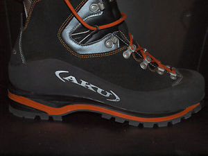 AKU Black & Orange Yatumine GTX Boots - Size 8, NEW BOXED