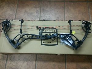 2016 BEAR ARCHERY ESCAPE  BRAND NEW!