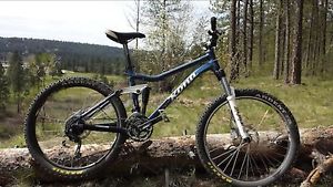 Kona Tanuki 2011 Very Good!!// Yeti Cannondale Specialized