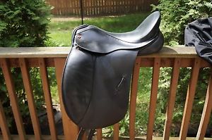 Albion Comfort dressage saddle 17.5 M/W