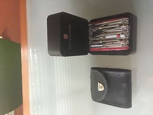 Victorinox SWISSCHAMP XAVT Ruby Original Swiss Army Knife 53509 Box & Pouch