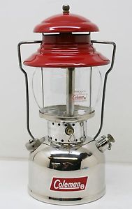 COLEMAN CANADA LANTERN MODEL 200  12/63 VERY GOOD CONDITION