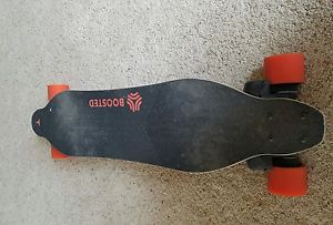 BOOSTED BOARD DUAL + WITH 2 MONTHS LEFT ON WARRANTY!!!