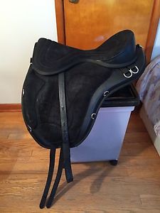 Freeform Classic Cutback BTF Saddle 18"