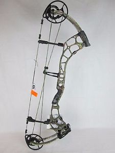 2016 Bear Archery Escape Left Hand 70# Xtra Camo Compound Bow