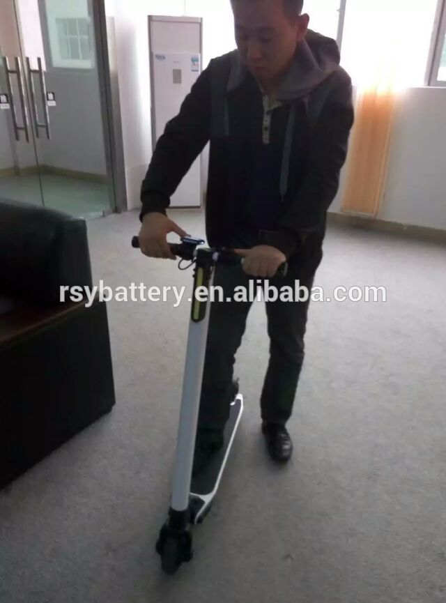 2016 the world's lightest carbon fiber electric scooter with 6.3KG