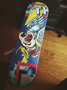 MARVEL Santa Cruz Skate Board Deck THOR SIGNED by STAN LEE COMICS Collectible