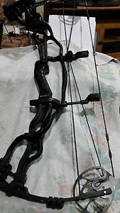 2015 hoyt carbon spyder 55- 65 lb , 26.5 draw,rh