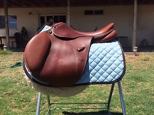 Thornhill Pro Trainer series 18inch Saddle