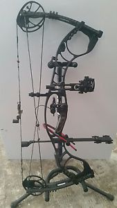 2014 Hoyt Faktor 30 Right Hand black finish 60-70 draw weight 29 draw length