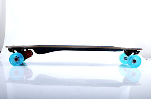 Ultra Thin Electric Skateboard. Great Price. stock limited. 13 lbs 6 kg. 22mph.