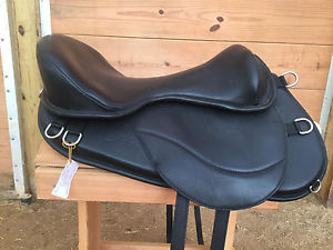 Freeform Ulitmate Trail Gel seat Cutback Endurance Trail treeless saddle