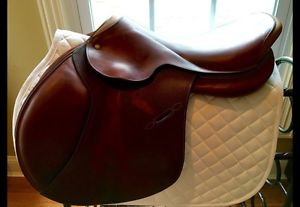 Arc de Triomphe 17" Close Contact Saddle