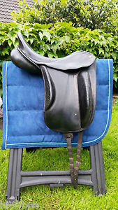 Used Hennig Classic Dressage Saddle Size 17" Black - NEW FLOCKING by Hennig!!