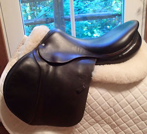 17.5" Devoucoux Biarritz Saddle - 2010 - 2A Flaps - 4.75" dot to dot