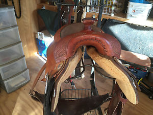 WESTERN SADDLE - Cactus Saddlery 17" Seat