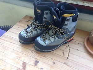 La Sportiva Baruntse Expeditionboot 39 High Altitude Mountaineering