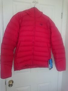 Arc'teryx Thorium AR Hoody - Red - Medium - Mens