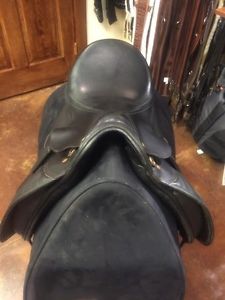 Dover Circuit Dressage Saddle- 17.5" Seat Medium Tree -Gently Used