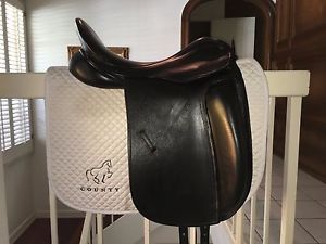 County Fusion Dressage Saddle 17.5 MN w/ skidrow panels