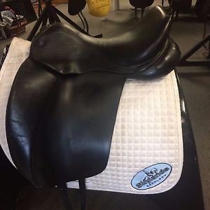 Used Hulsebos Dynamic Dressage Saddle - Size 17" - Black
