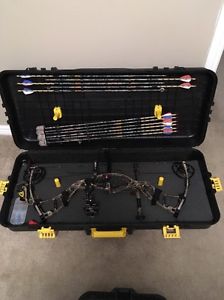 2015 Hoyt Nitrum Turbo Left Handed LH 70 Lbs 29" Complete Bow Package