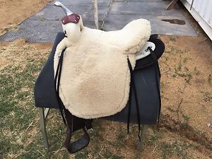 Boz Western Endurance Saddle