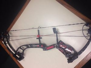 PSE Premonition HD Pro Series, Right Hand, 60lbs,  Black Skull Works