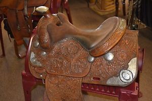 Beautiful Unique Vintage Broken Horn Show Saddle - 15 1/2" Seat