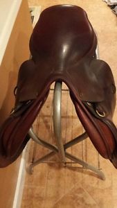 Beval Natural 17.5" Jump Saddle