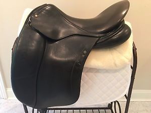 SCHLEESE 18 WAVE DRESSAGE SADDLE