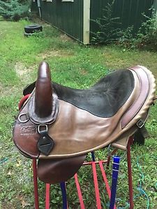 EZ Fit Treeless Saddle Endurance Trail EUC