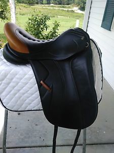 Custom Sankey Dressage Saddle